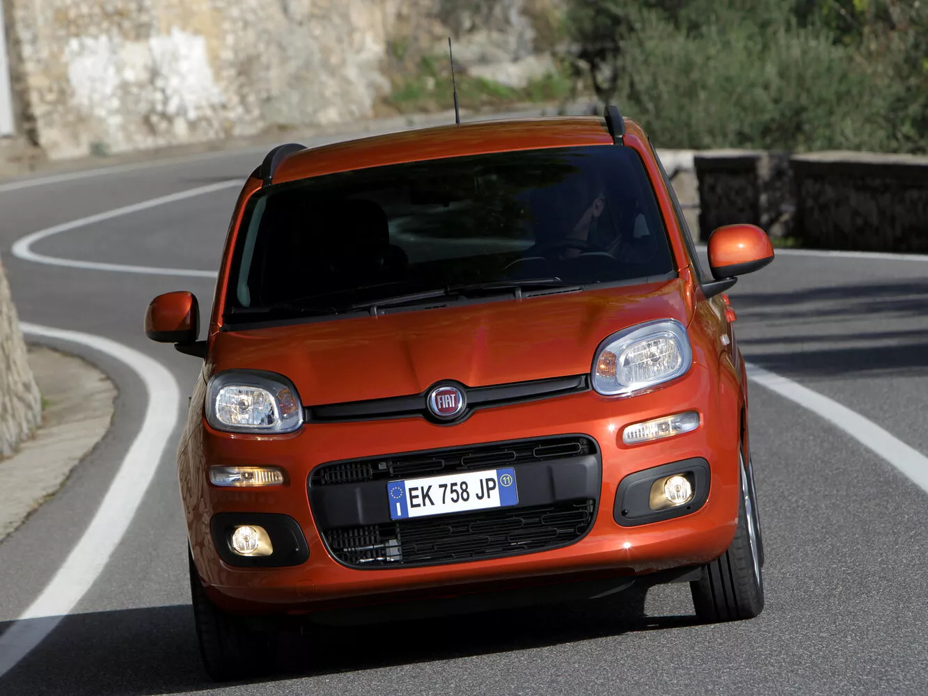 Фото спереди Fiat Panda  III 2011 -  2024 
                                            