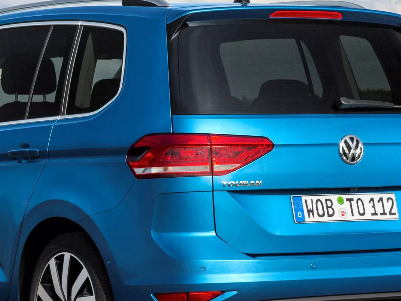 Фото задних фонорей Volkswagen Touran  III 2015 -  2024 
                                            