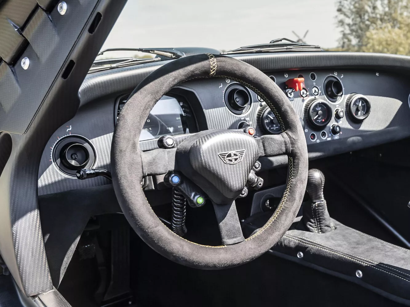 Фото рулевого колеса Donkervoort D8 GTO   2013 -  2024 
                                            