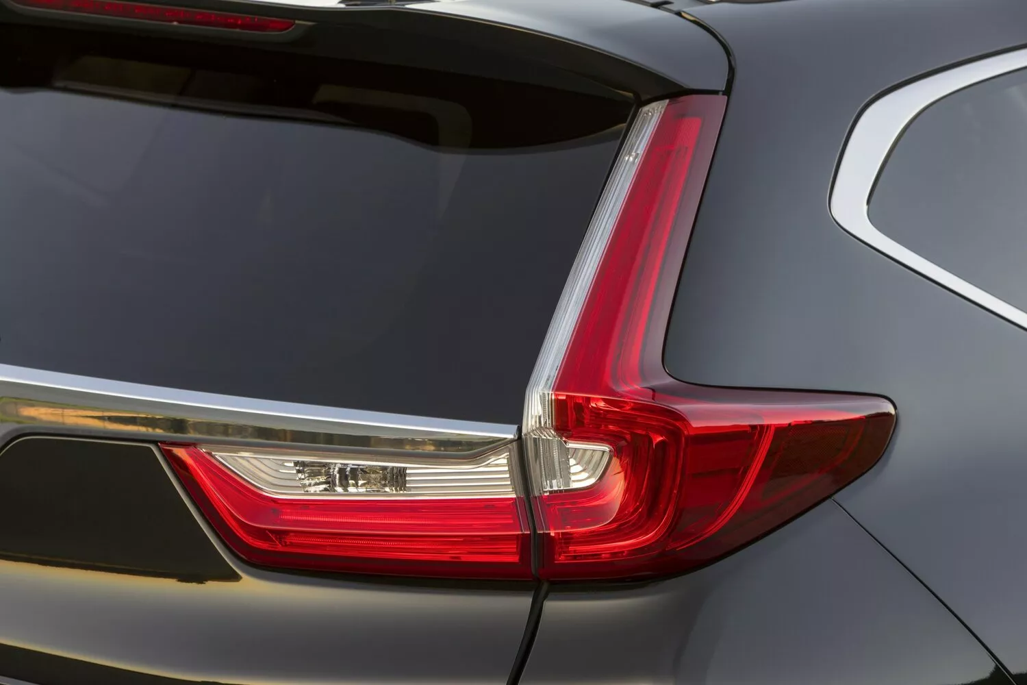 Фото задних фонорей Honda CR-V  V 2016 -  2024 
                                            