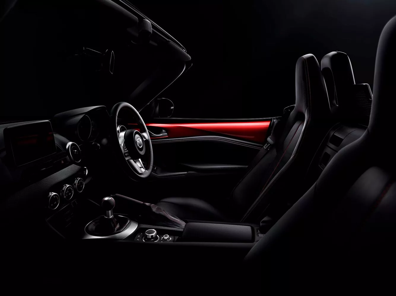 Фото салона спереди Mazda Roadster  IV (ND) 2015 -  2024 
                                            