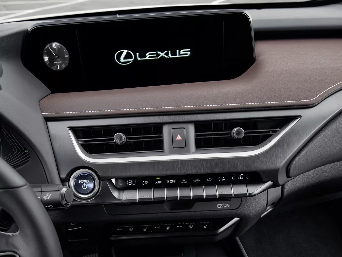 Фото интерьера Lexus UX  I 2018 -  2024 
                                            