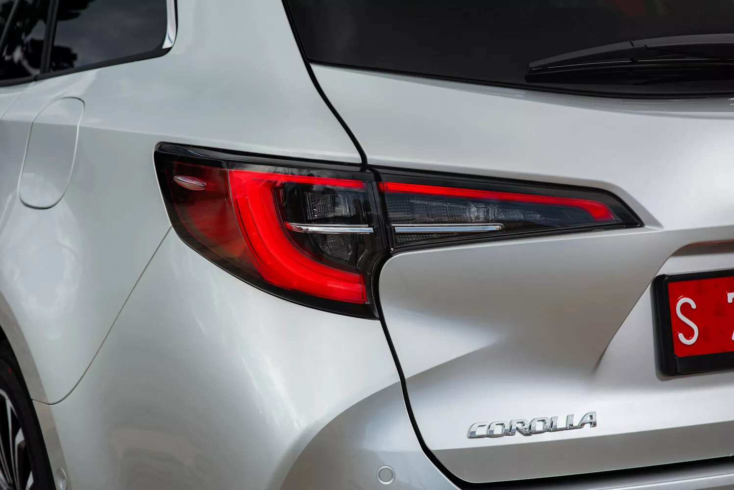 Фото задних фонорей Toyota Corolla  XII (E210) 2018 -  2024 
                                            