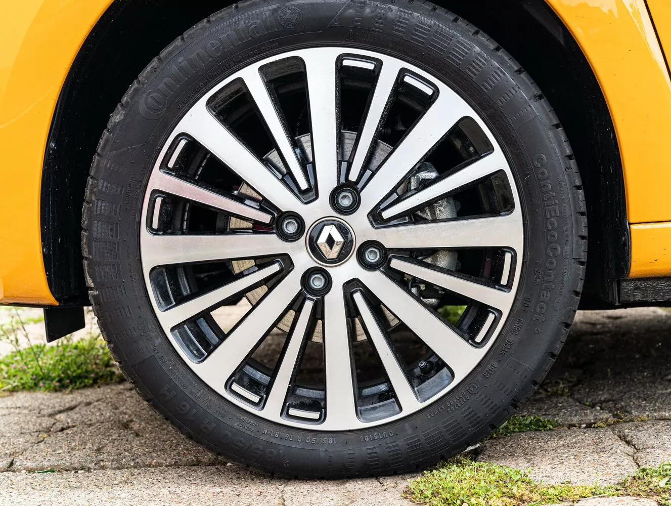Фото дисков Renault Twingo  III Рестайлинг 2019 -  2024 
                                            