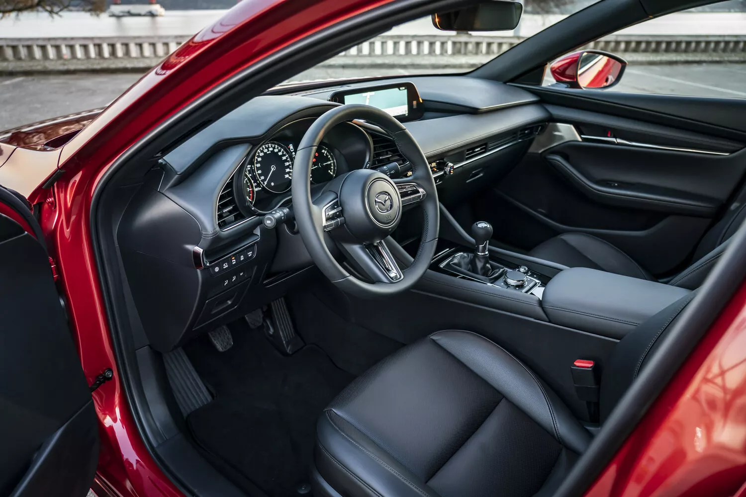 Фото места водителя Mazda 3  IV (BP) 2019 -  2024 
                                            