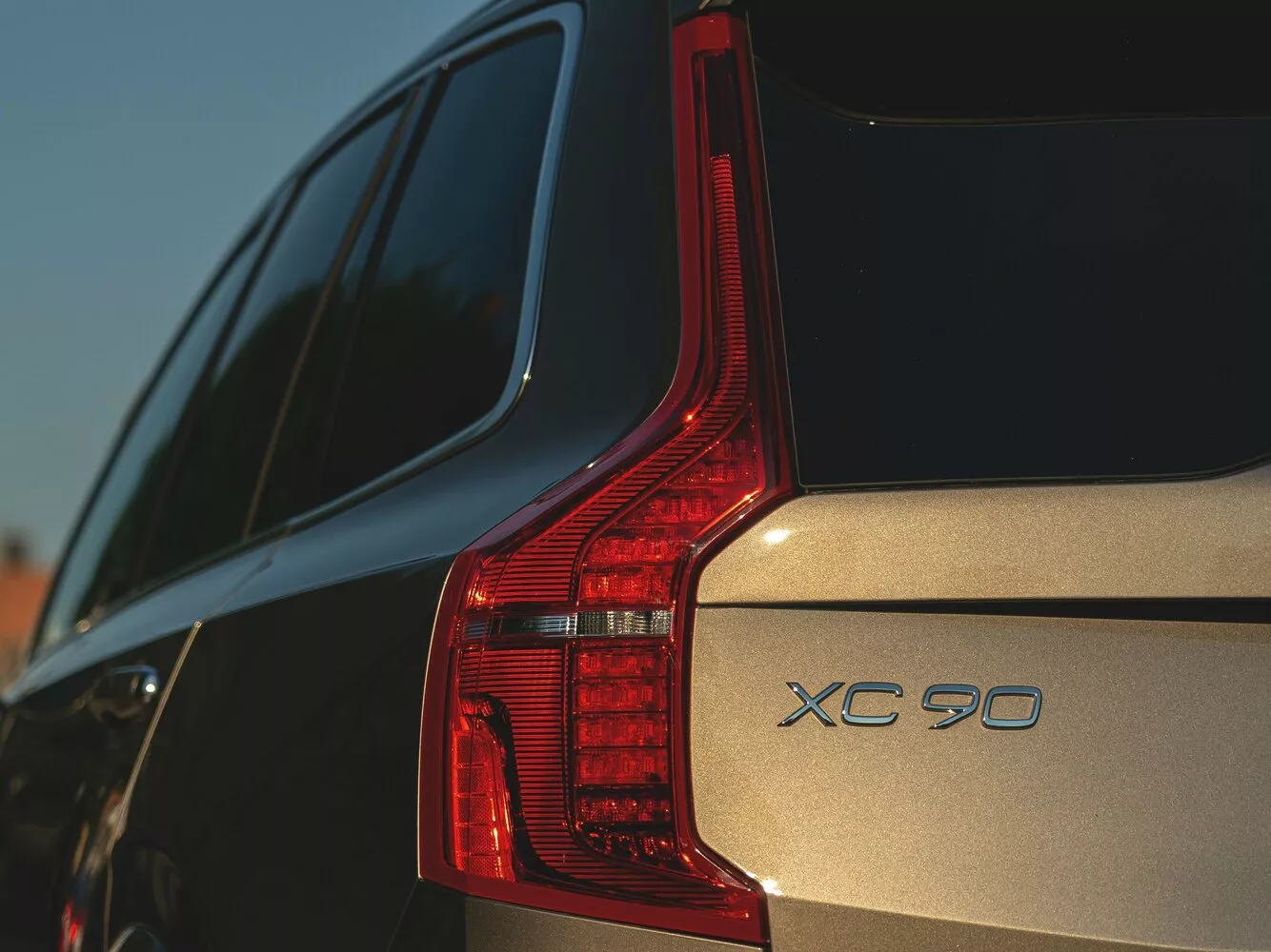 Фото задних фонорей Volvo XC90  II Рестайлинг 2019 -  2024 
                                            