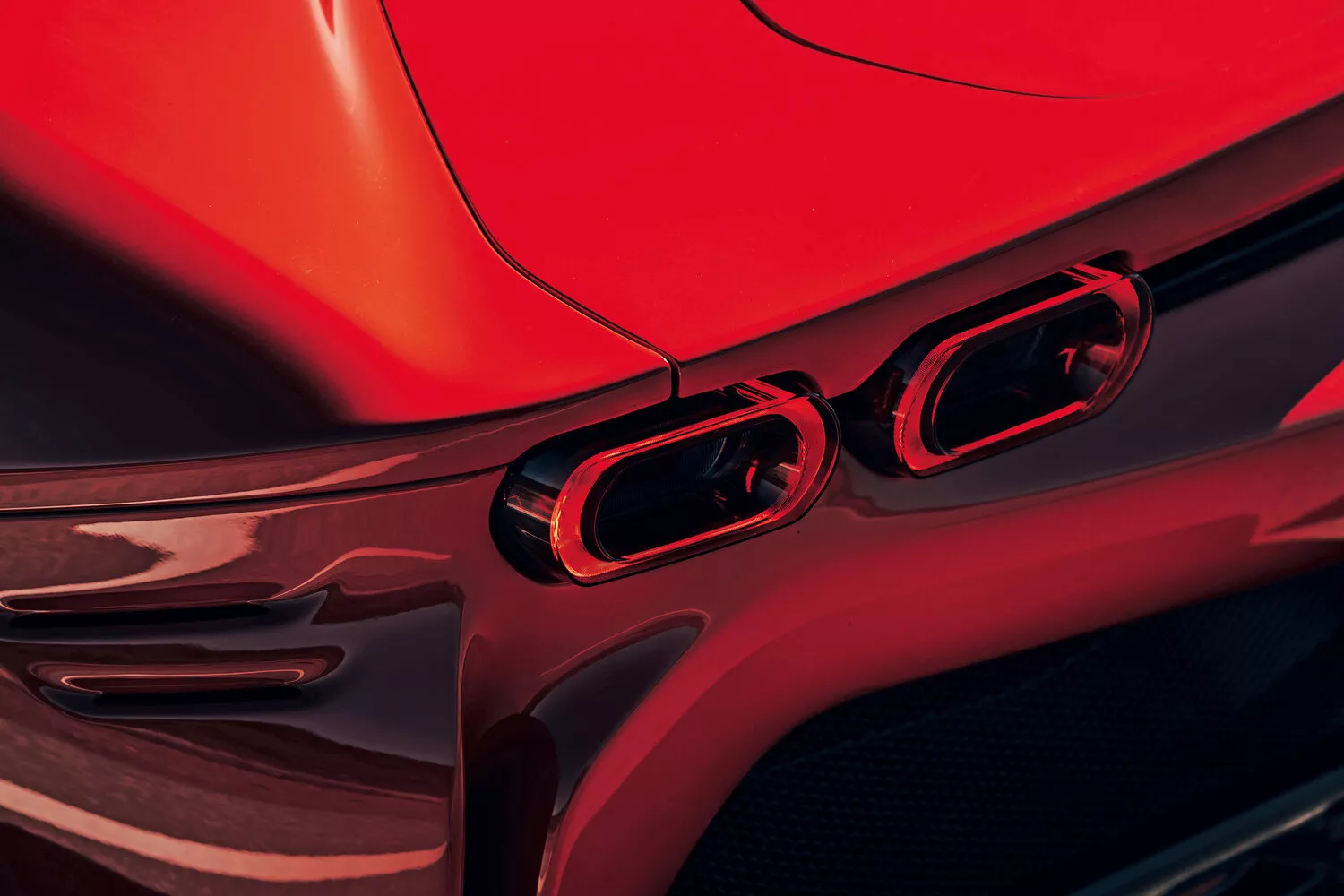 Фото задних фонорей Ferrari SF90 Stradale  I 2019 -  2024 
                                            