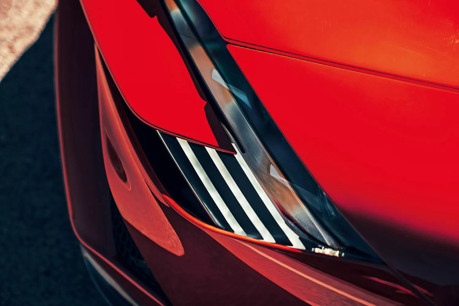 Фото передних фар Ferrari SF90 Stradale  I 2019 -  2024 
                                            