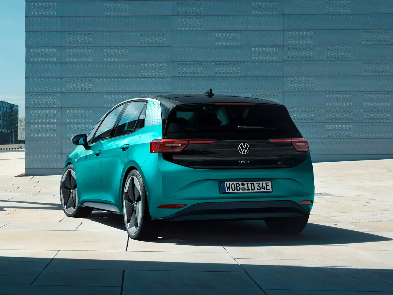 Фото сзади Volkswagen ID.3  I 2019 -  2024 
                                            