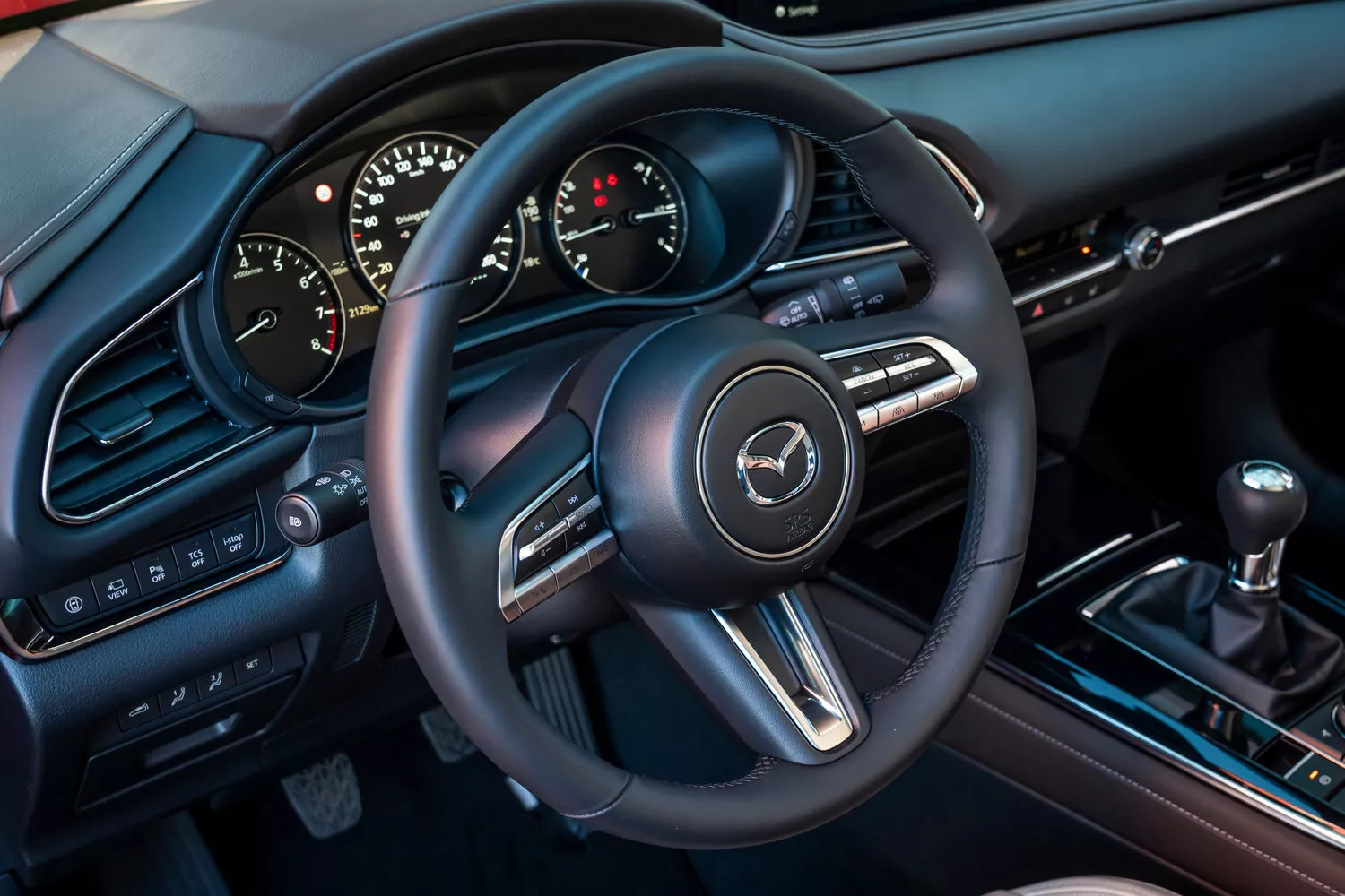 Фото рулевого колеса Mazda CX-30  I 2019 -  2024 
                                            
