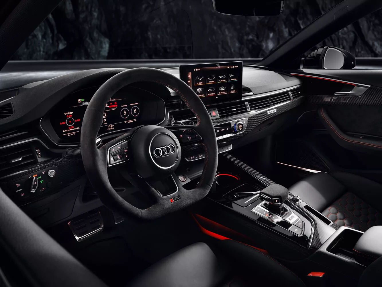 Фото места водителя Audi RS 4  IV (B9) Рестайлинг 2019 -  2024 
                                            