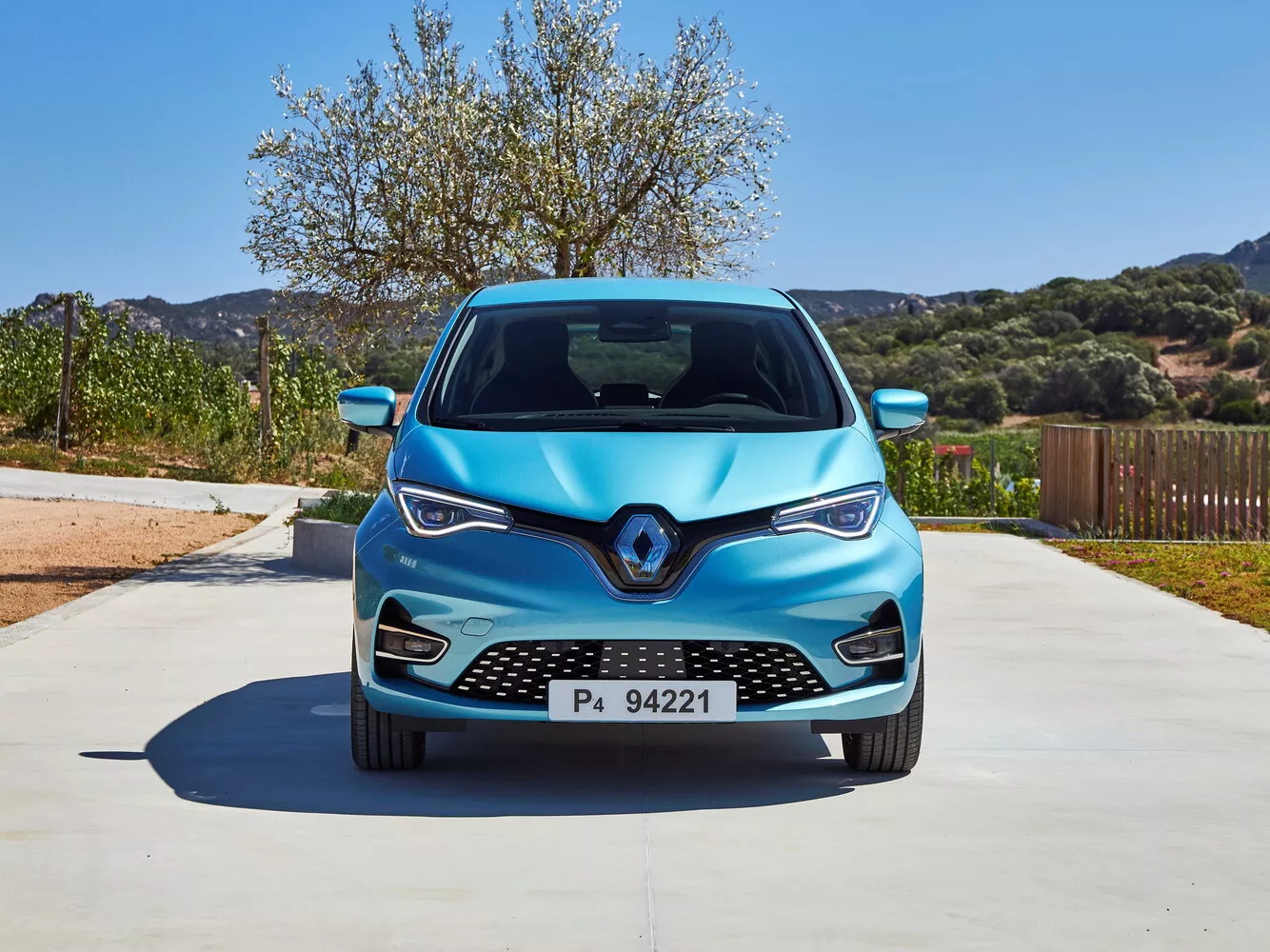 Фото спереди Renault ZOE  I Рестайлинг 2019 -  2024 
                                            