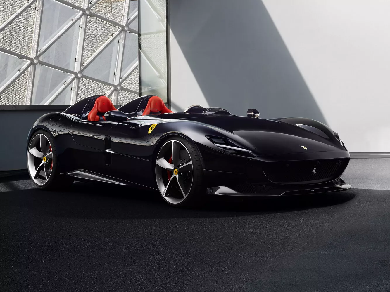 Фото экстерьера Ferrari Monza SP SP2  2019 -  2024 
                                            