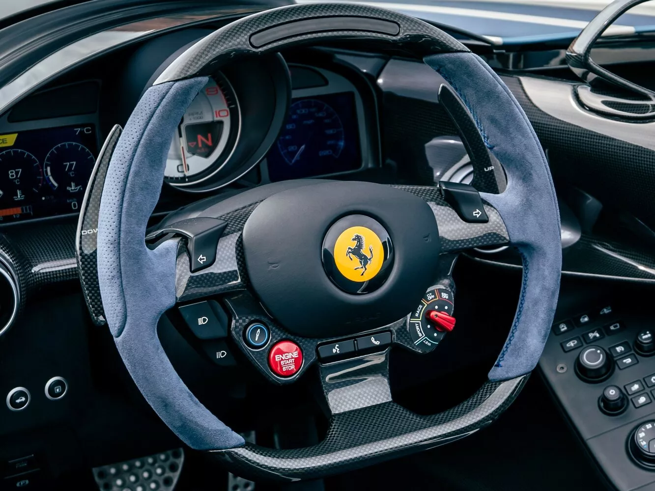 Фото рулевого колеса Ferrari Monza SP SP2  2019 -  2024 
                                            