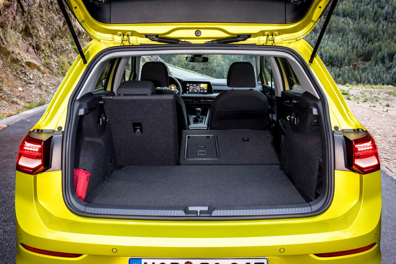 Фото багажника Volkswagen Golf  VIII 2019 -  2024 
                                            