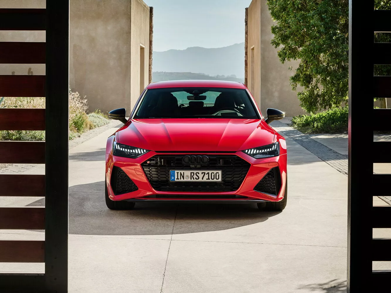 Фото спереди Audi RS 7  II (4K) 2019 -  2024 
                                            