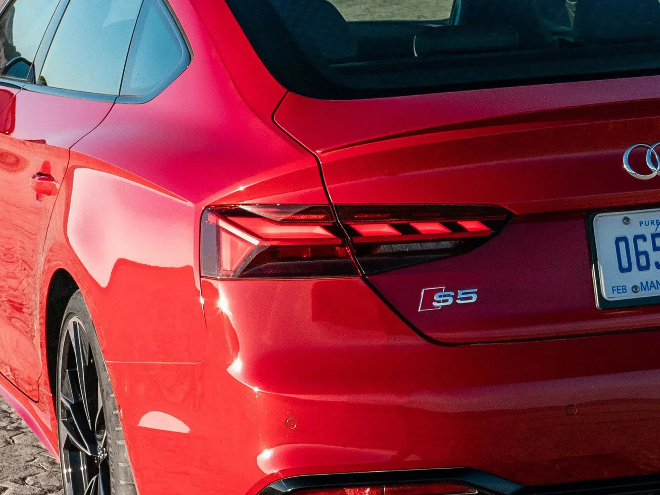 Фото задних фонорей Audi S5 Sportback II (F5) Рестайлинг 2019 -  2024 
                                            