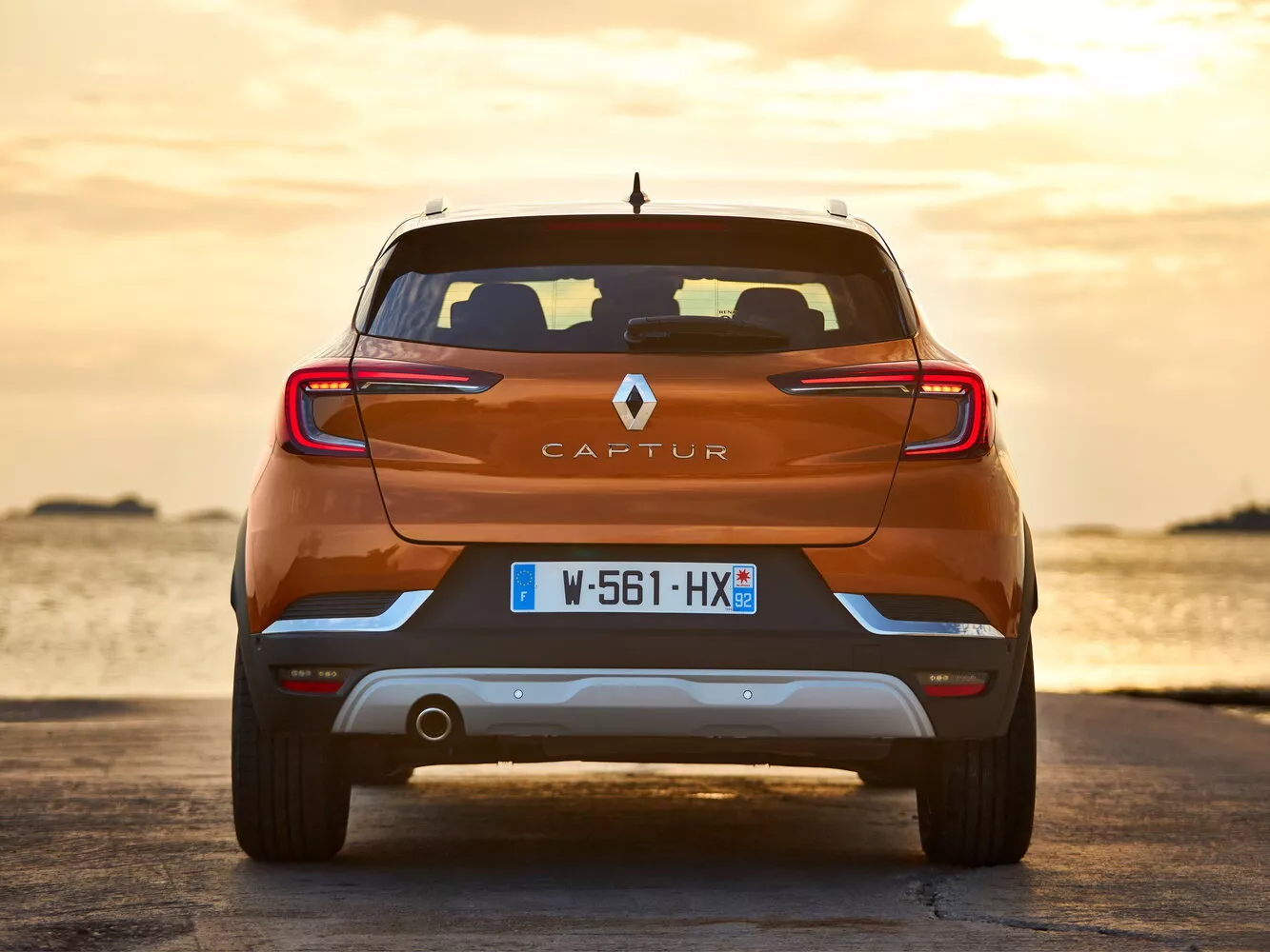 Фото сзади Renault Captur  II 2019 -  2024 
                                            