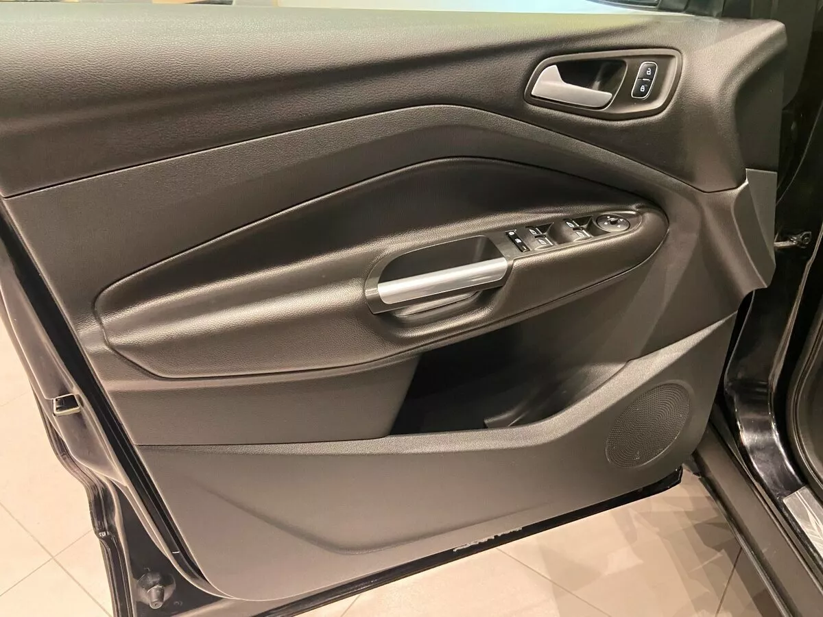 Фото двери Ford Kuga  III 2019 -  2024 
                                            