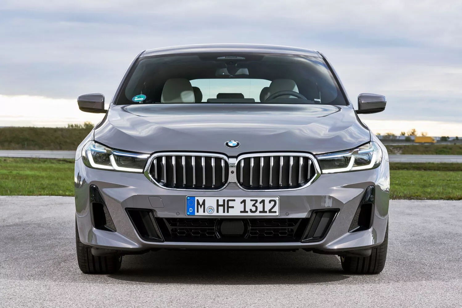 Фото спереди BMW 6 серии Gran Turismo IV (G32) Рестайлинг 2020 -  2024 
                                            