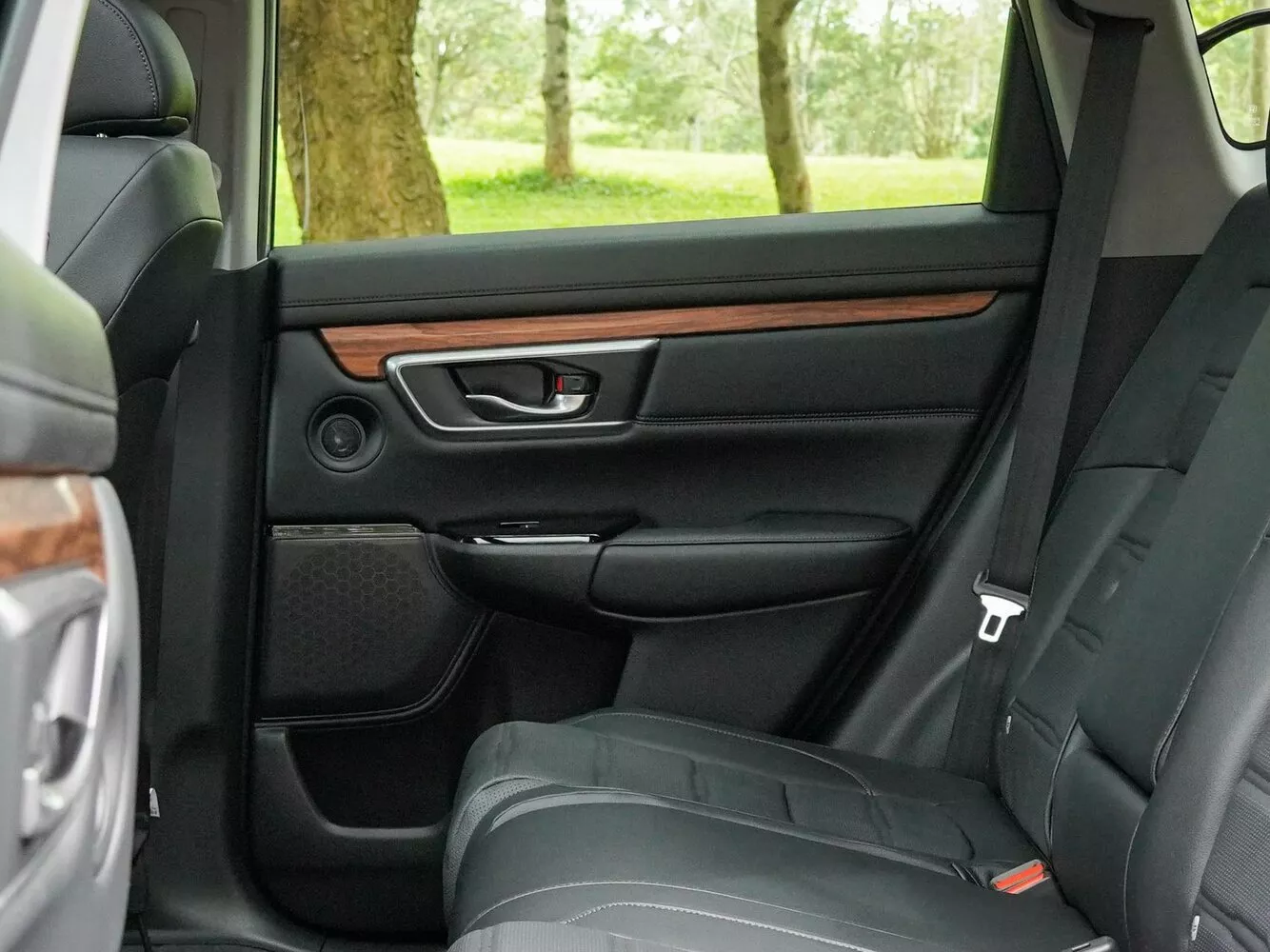 Фото двери Honda CR-V  V Рестайлинг 2019 -  2024 
                                            