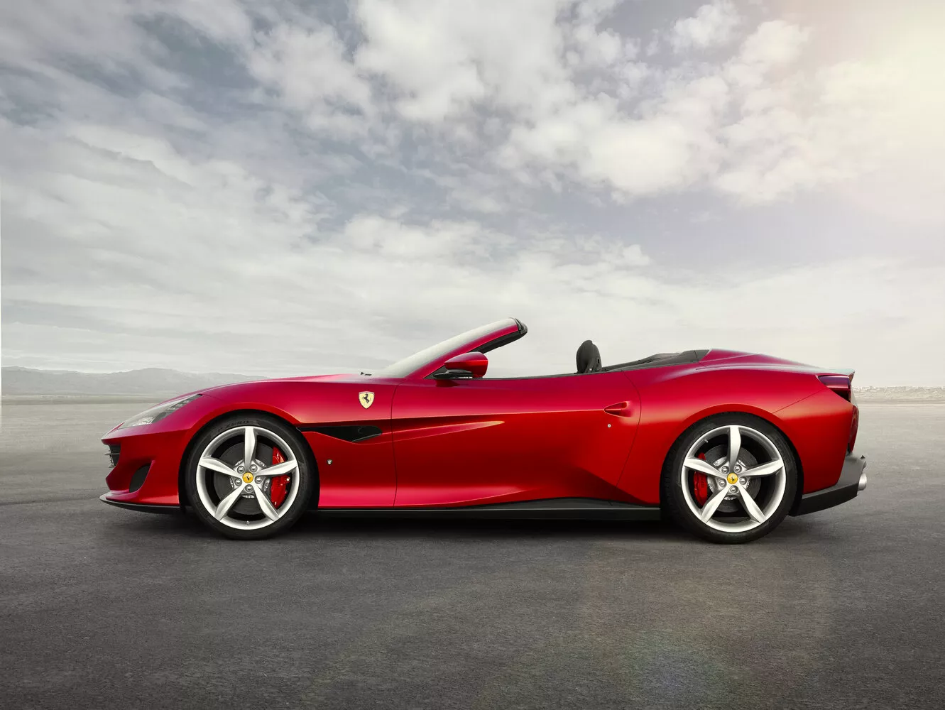 Фото сбоку Ferrari Portofino  I Рестайлинг (M) 2020 -  2024 
                                            