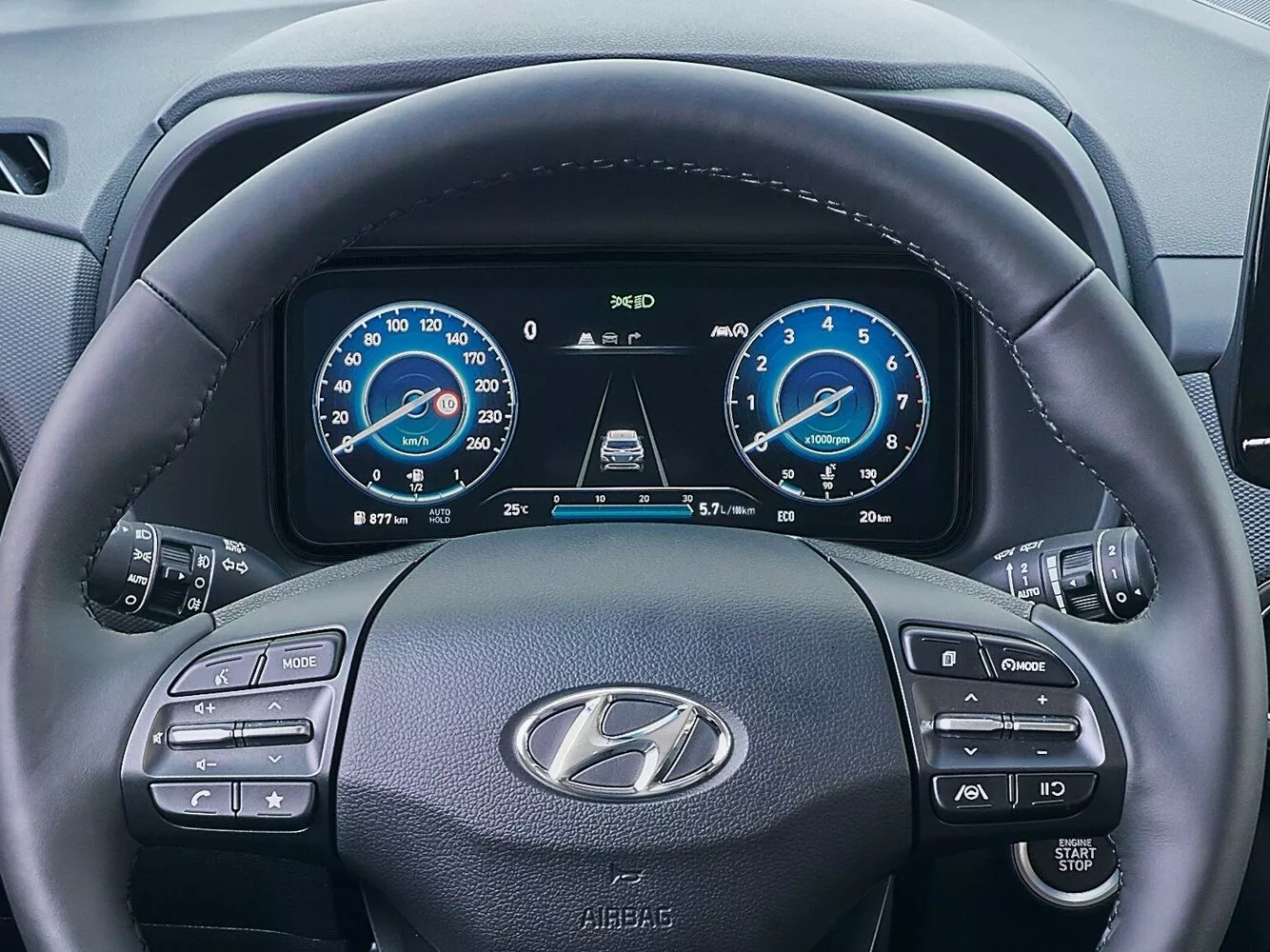 Фото приборной панели Hyundai Kona  I Рестайлинг 2020 -  2024 
                                            