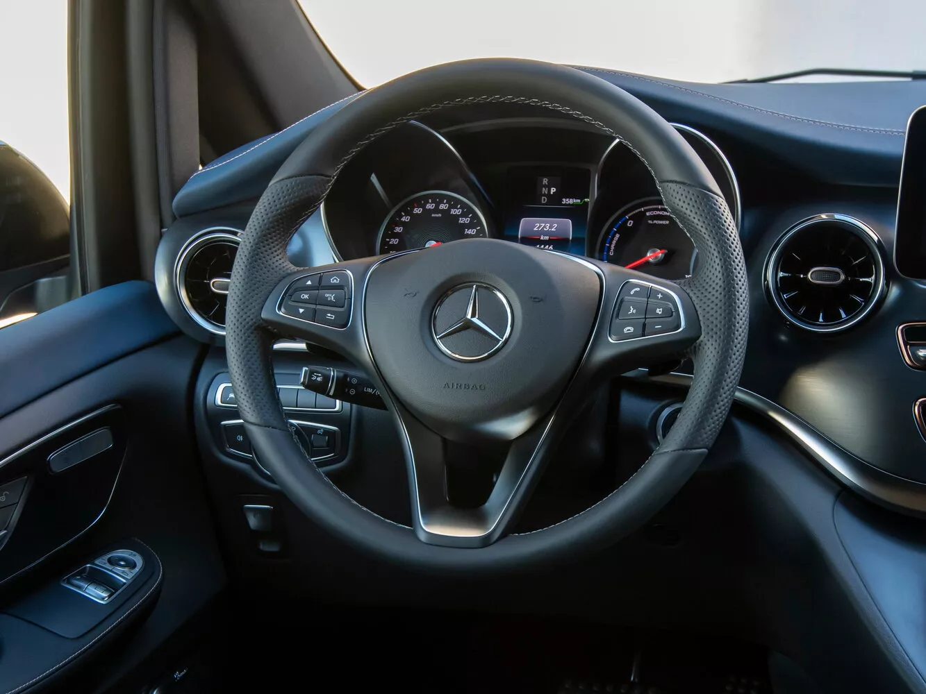 Фото рулевого колеса Mercedes-Benz EQV Extra-long  2020 -  2024 
                                            