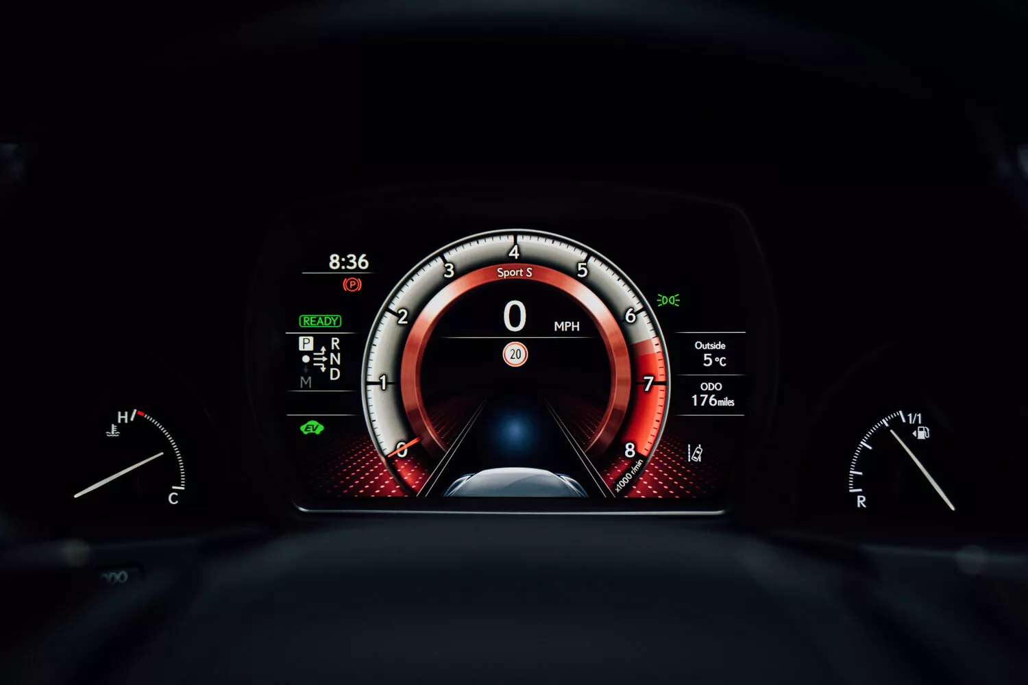 Фото приборной панели Lexus LS  V Рестайлинг 2021 -  2024 
                                            