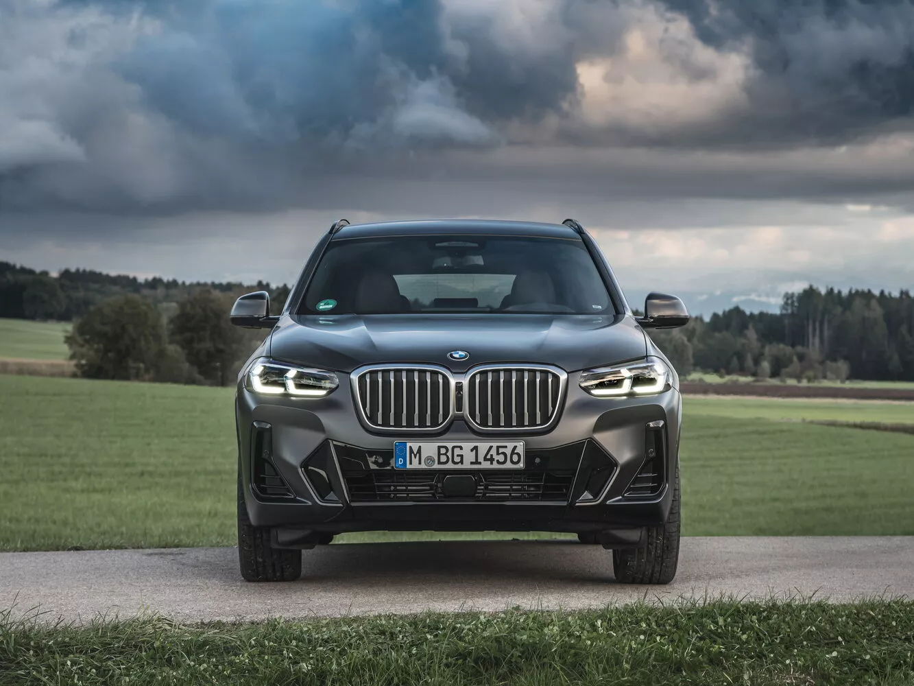 Фото спереди BMW X3  III (G01) Рестайлинг 2021 -  2024 
                                            