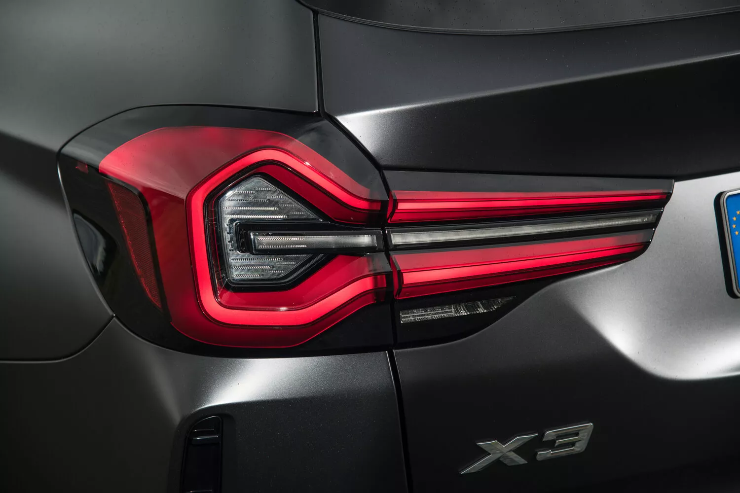 Фото задних фонорей BMW X3  III (G01) Рестайлинг 2021 -  2024 
                                            