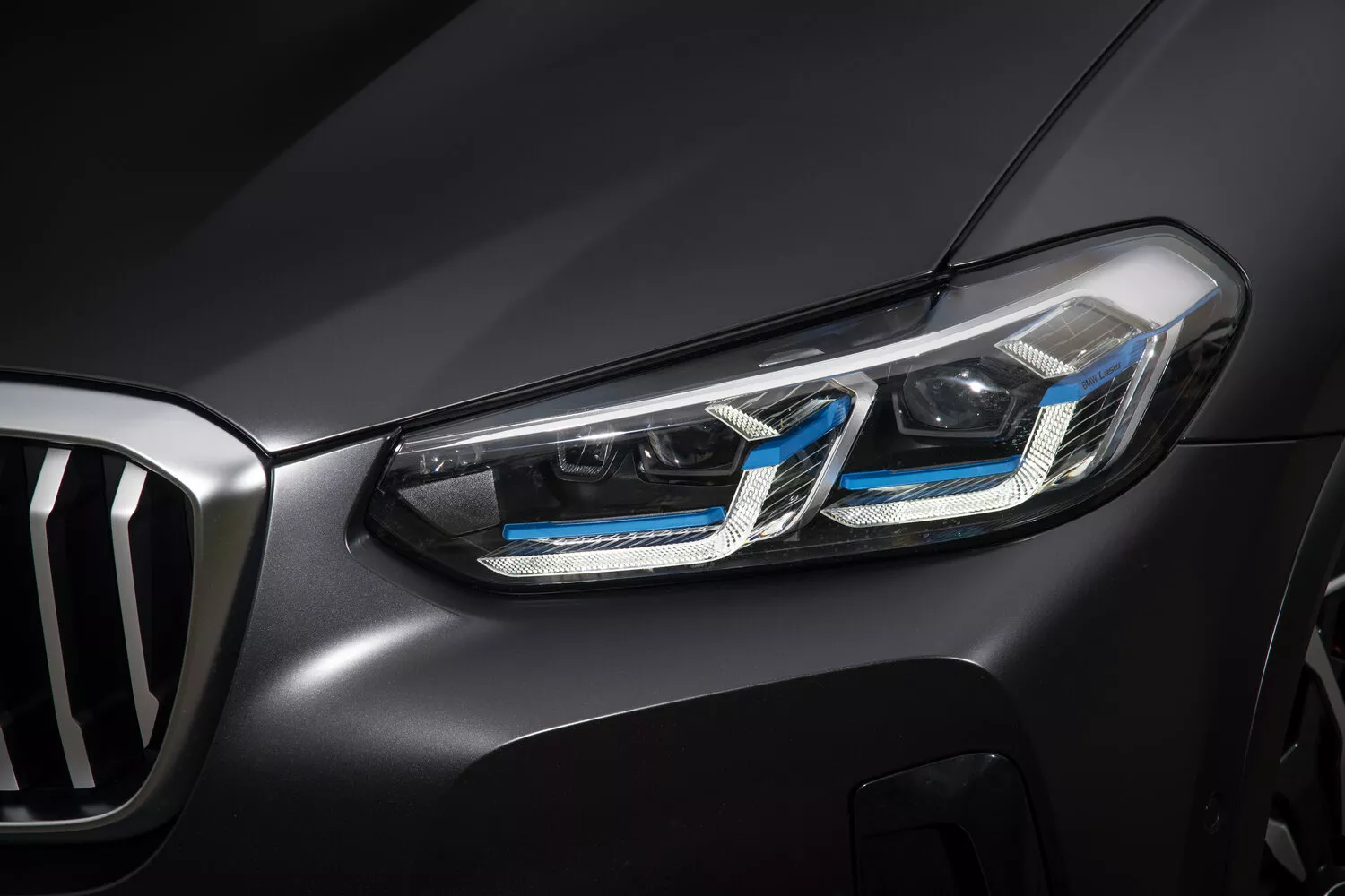 Фото передних фар BMW X3  III (G01) Рестайлинг 2021 -  2024 
                                            
