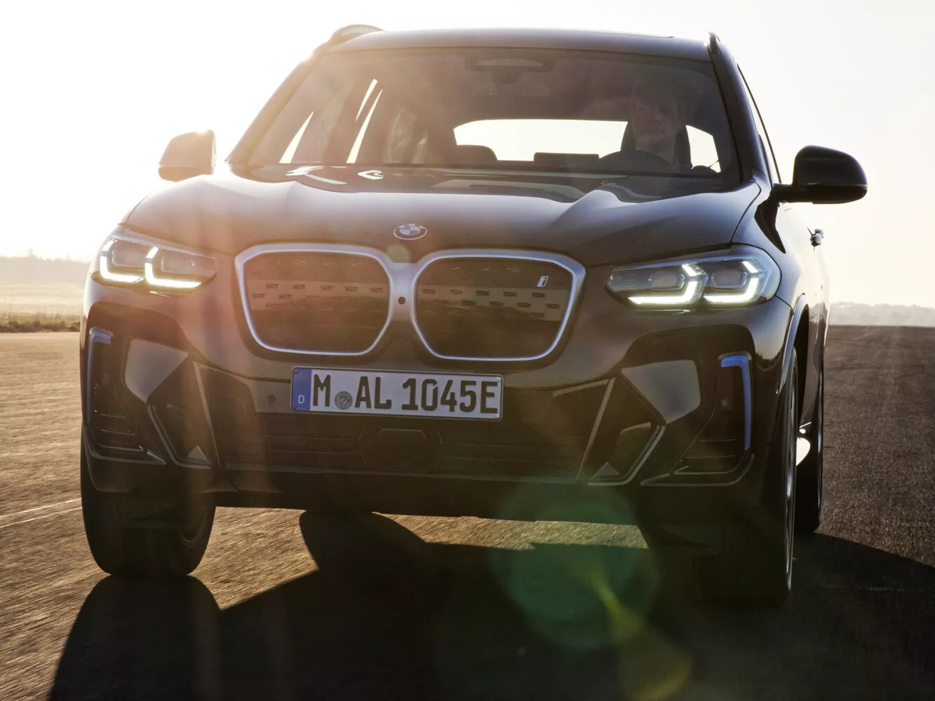 Фото спереди BMW iX3  I (G08) Рестайлинг 2021 -  2024 
                                            