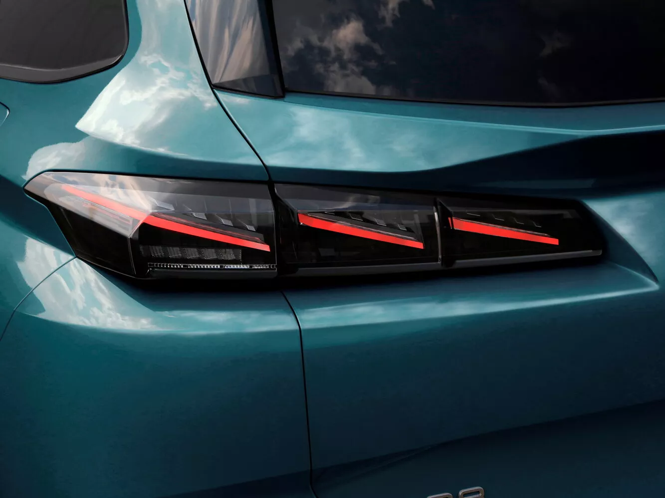 Фото задних фонорей Peugeot 308  III 2021 -  2024 
                                            