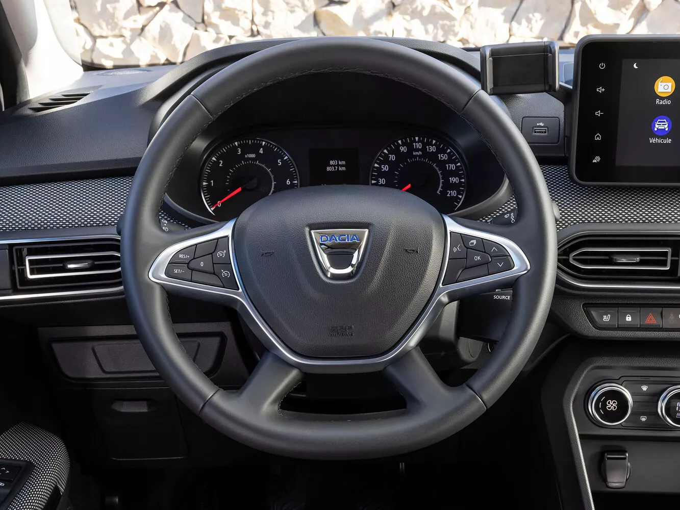 Фото рулевого колеса Dacia Jogger   2021 -  2024 
                                            