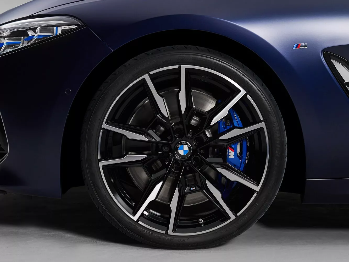 Фото дисков BMW 8 серии Gran Coupe II (G14/G15/G16) Рестайлинг 2022 -  2024 
                                            