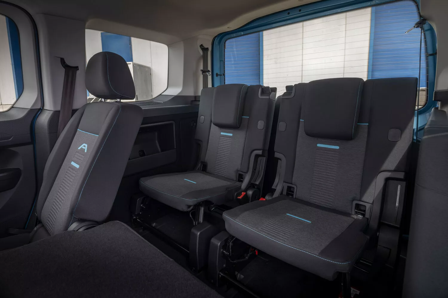 Фото сидений Ford Tourneo Connect  III 2021 -  2024 
                                            