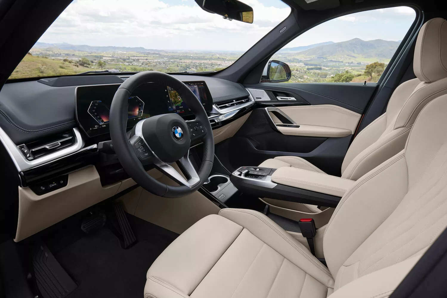 Фото места водителя BMW X1  III (U11) 2022 -  2024 
                                            