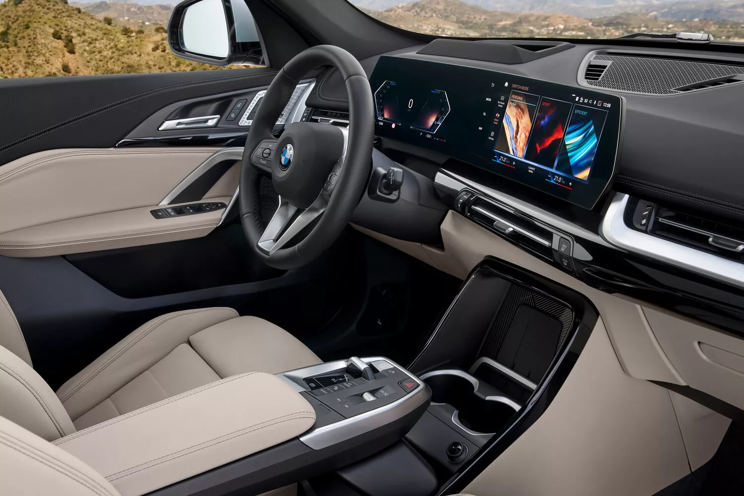Фото салона спереди BMW X1  III (U11) 2022 -  2024 
                                            