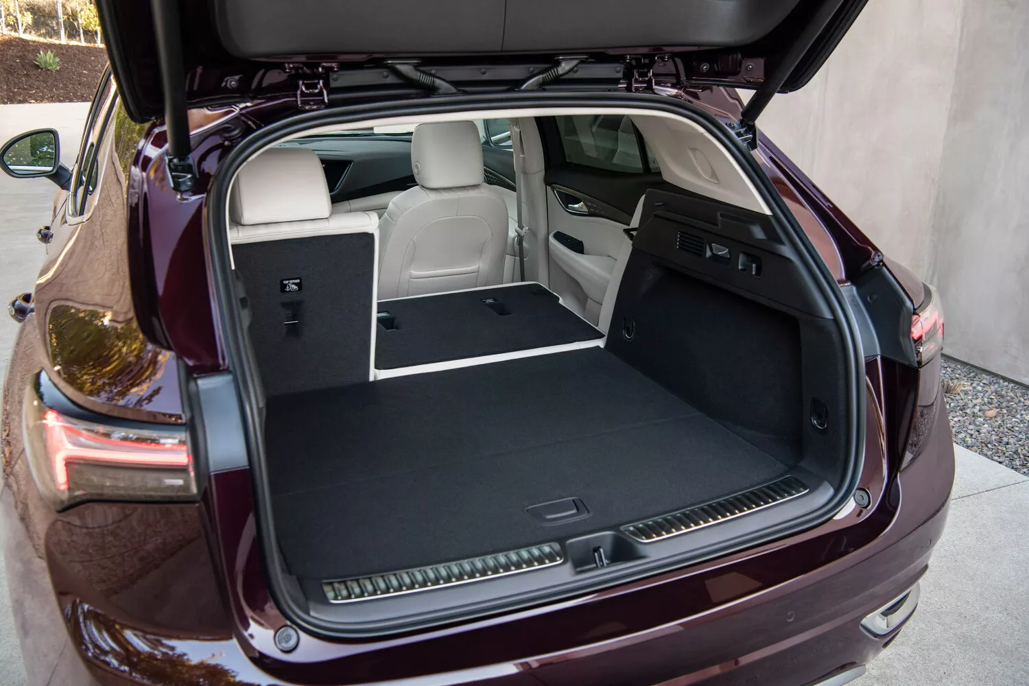 Фото багажника Buick Envision  II 2020 -  2024 
                                            