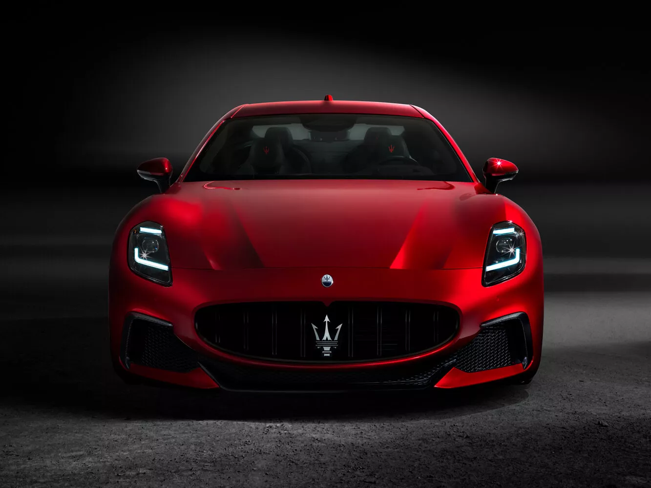 Фото спереди Maserati GranTurismo  II 2022 -  2024 
                                            