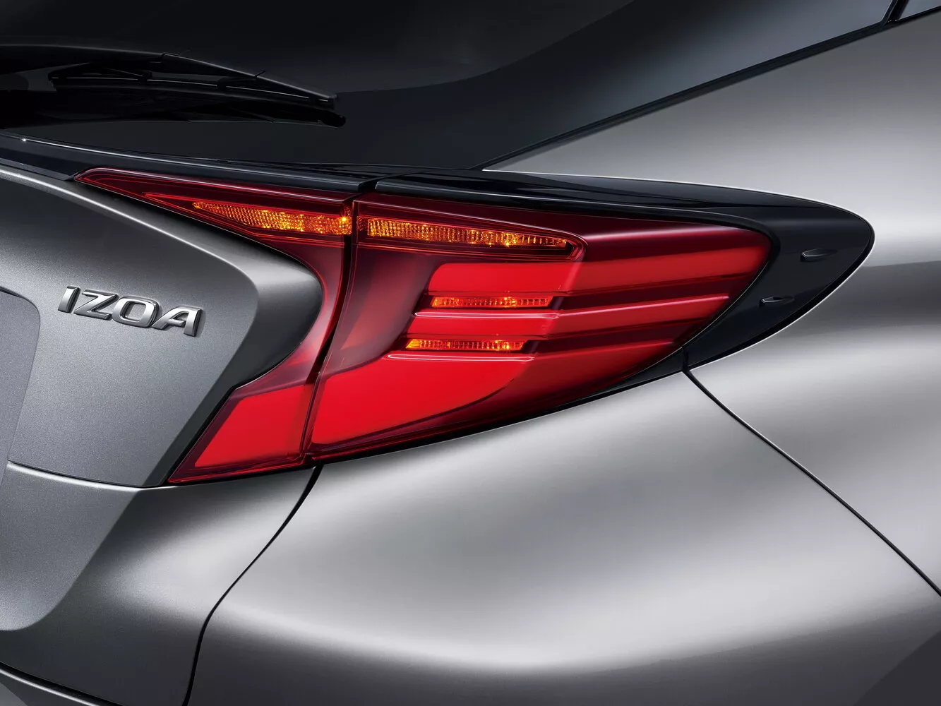 Фото задних фонорей Toyota Izoa  I Рестайлинг 2020 -  2024 
                                            