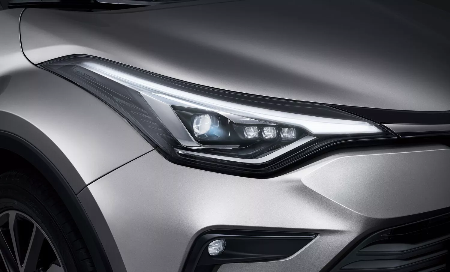 Фото передних фар Toyota Izoa  I Рестайлинг 2020 -  2024 
                                            