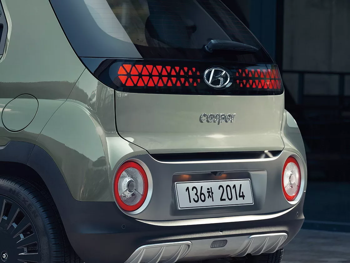 Фото задних фонорей Hyundai Casper   2021 -  2024 
                                            
