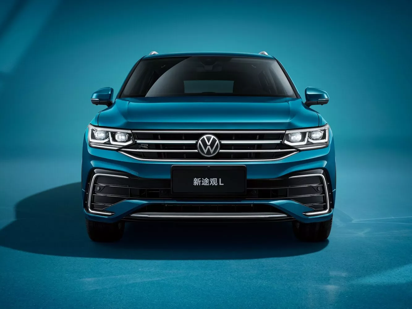 Фото спереди Volkswagen Tiguan L II (China Market) 2020 -  2024 
                                            