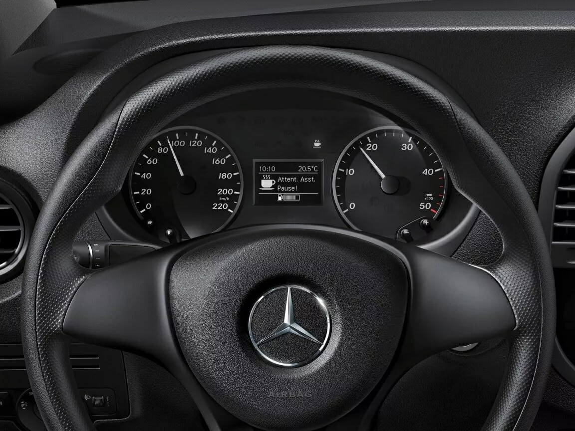 Фото приборной панели Mercedes-Benz Vito  III (W447) 2014 -  2024 
                                            