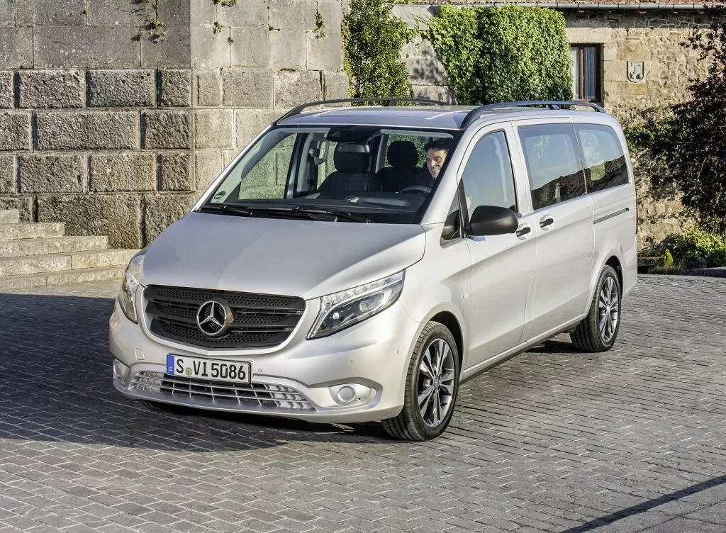 Фото спереди Mercedes-Benz Vito L3 III (W447) 2014 -  2024 
                                            