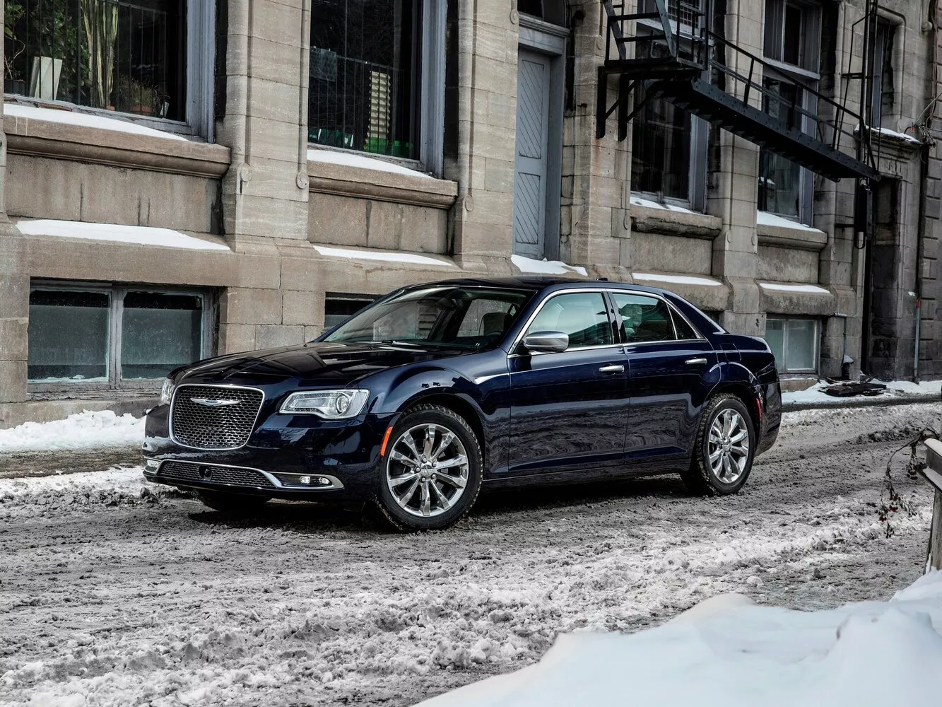 Фото экстерьера Chrysler 300C  II Рестайлинг 2015 -  2024 
                                            