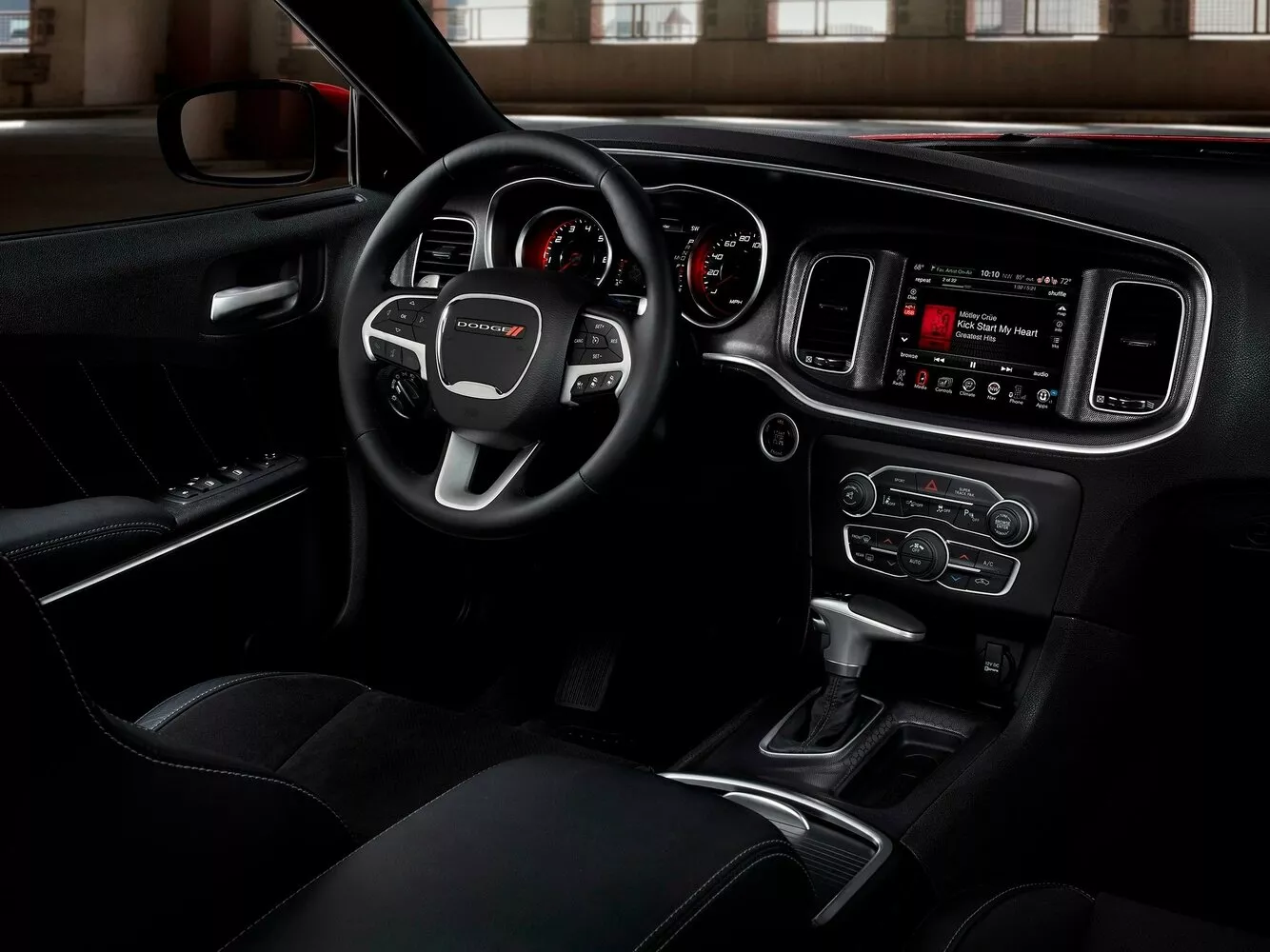 Фото салона спереди Dodge Charger  VI (LD) Рестайлинг 2014 -  2024 
                                            