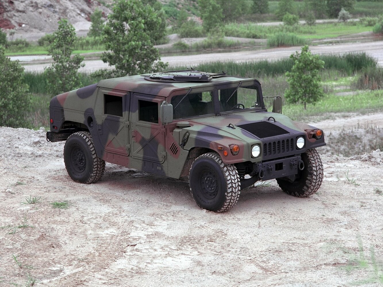 HMMWV (Humvee)